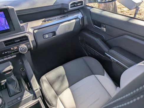 Used 2026 Toyota Tacoma TRD Off-Road image 21