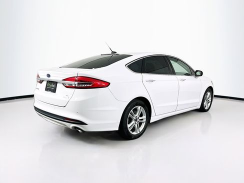 Used 2018 Ford Fusion SE image 9