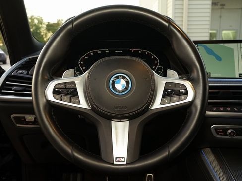 Used 2023 BMW X5 xDrive45e w/ M Sport Package image 12