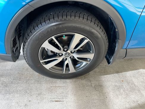 Used 2017 Toyota RAV4 XLE w/ All Weather Liner Package AWD/4WD image 10