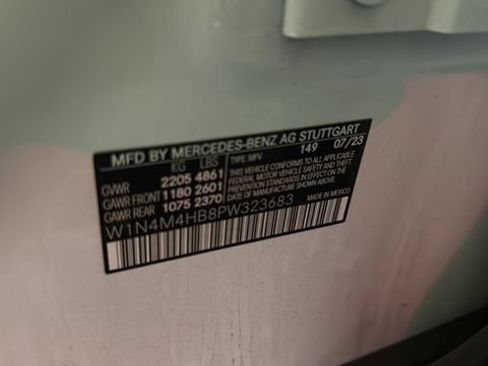 Used 2023 Mercedes-Benz GLB 250 4MATIC image 30