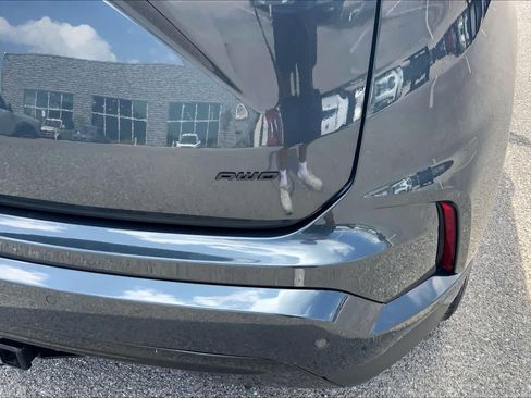 Certified 2022 Ford Edge SE w/ Black Appearance Package AWD/4WD image 10