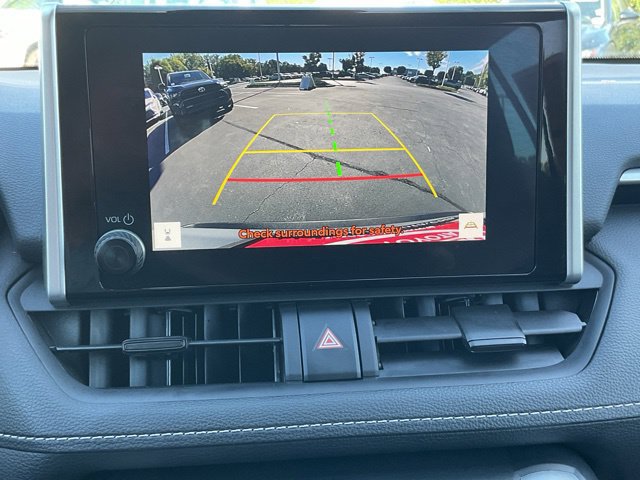 Used 2025 Toyota RAV4 XLE AWD/4WD image 29