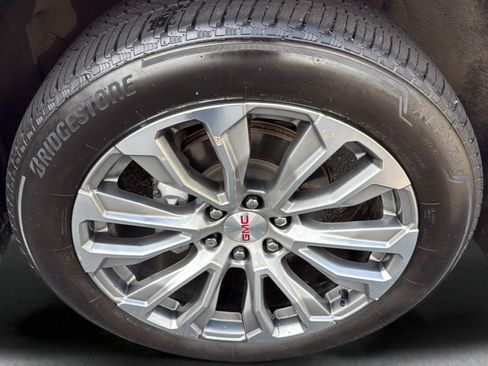 Used 2021 GMC Yukon Denali AWD/4WD image 13