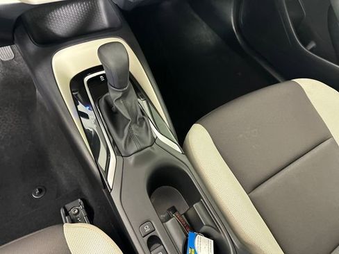 Used 2025 Toyota Corolla LE image 20