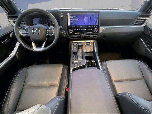 Used 2024 Lexus GX 550 w/ Accessory Package (Z1) AWD/4WD image 14