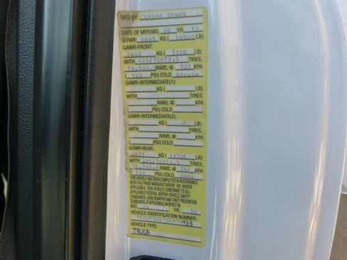 Used 2019 Ford F550 2WD Regular Cab Super Duty image 51