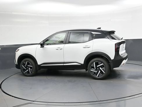 Certified 2026 Nissan Kicks SV w/ SV Premium Package FWD image 12