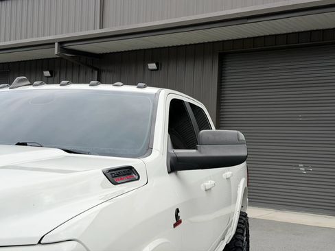 Used 2022 RAM 2500 Laramie AWD/4WD image 18
