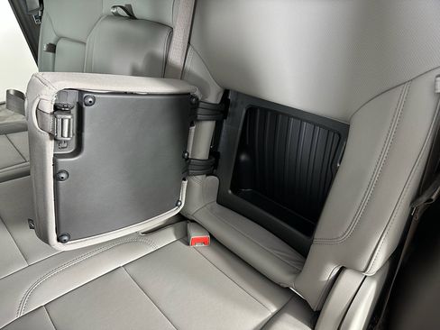 Used 2023 GMC Sierra 1500 SLT image 27