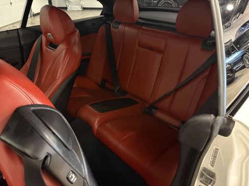 Used 2017 BMW M4 Convertible RWD image 37