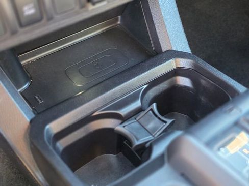 Used 2022 Toyota Tacoma TRD Off-Road image 31