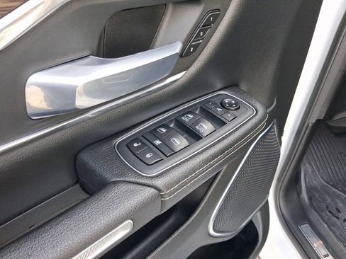 Used 2020 RAM 1500 Laramie RWD image 14
