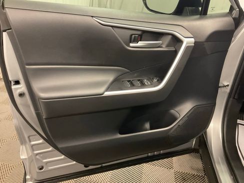 Used 2025 Toyota RAV4 XLE w/ Convenience Package image 10