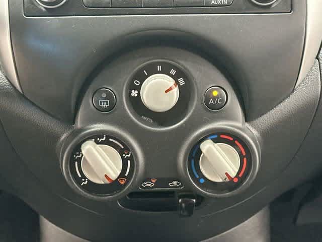 Used 2014 Nissan Versa SV w/ Convenience Package FWD image 11