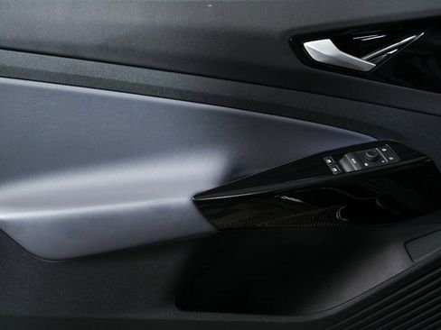 Certified 2022 Volkswagen ID.4 Pro image 6