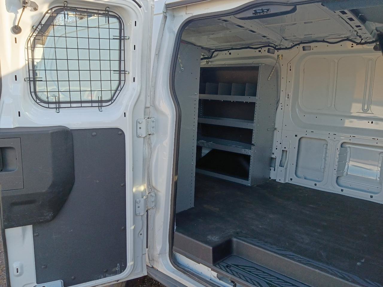 Used 2016 Ford Transit 250 130 Low Roof RWD image 14