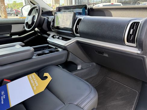 Certified 2025 Ford Expedition Active RWD image 16