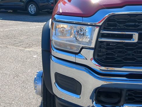 Used 2021 RAM 5500 Tradesman w/ Chrome Appearance Group image 8