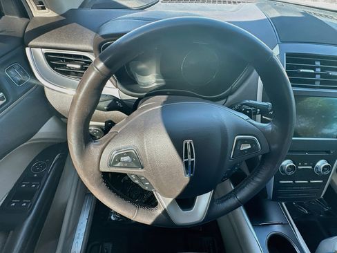 Used 2018 Lincoln MKC Premiere AWD/4WD image 17