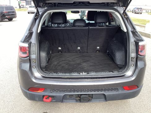 Used 2019 Jeep Compass Trailhawk AWD/4WD image 15
