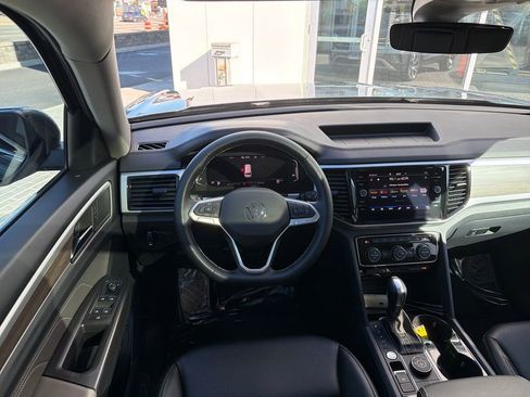 Certified 2023 Volkswagen Atlas SEL AWD/4WD image 16