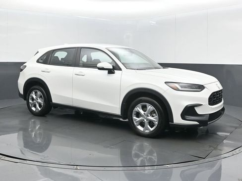 Certified 2025 Honda HR-V LX image 28