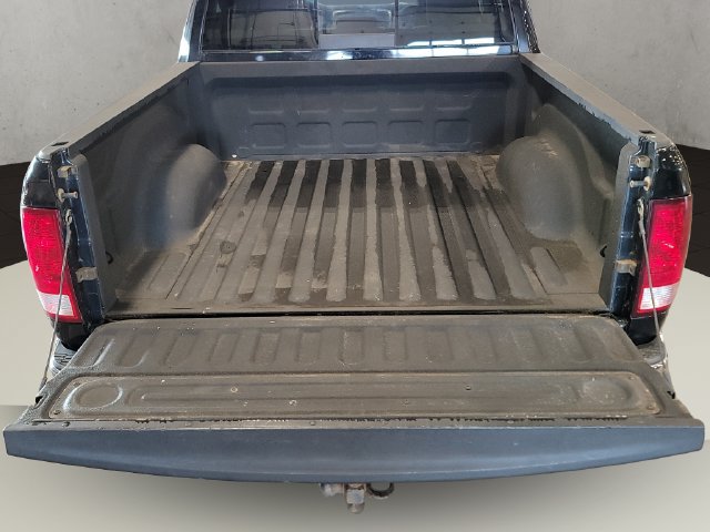 Used 2015 RAM 1500 Classic SLT AWD/4WD image 39