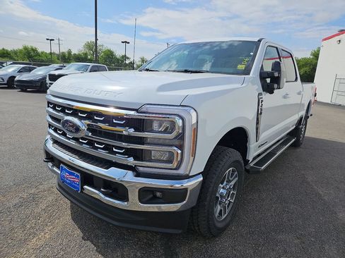 New 2026 Ford F250 Lariat w/ FX4 Off-Road Package AWD/4WD image 4