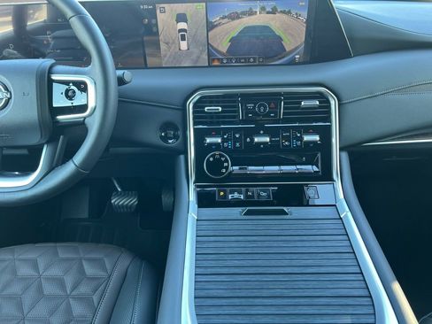 New 2026 Nissan Armada Platinum RWD image 21