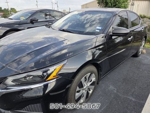 Used 2024 Nissan Altima 2.5 S FWD image 8