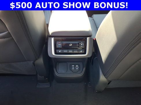 New 2025 Subaru Ascent Limited image 18