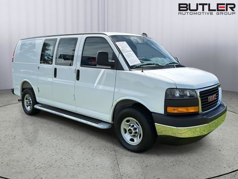 Used 2025 GMC Savana 2500 w/ Driver Convenience Package RWD image 8
