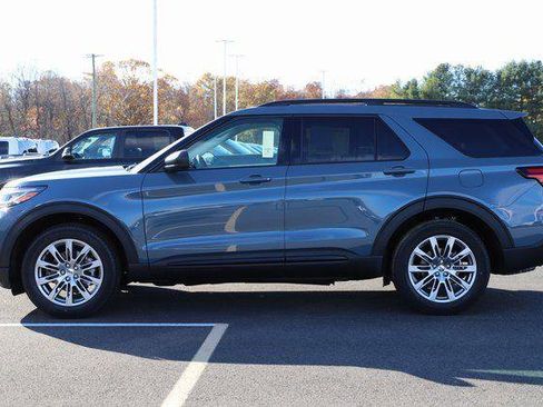 New 2026 Ford Explorer Active w/ Active Comfort Package AWD/4WD image 3