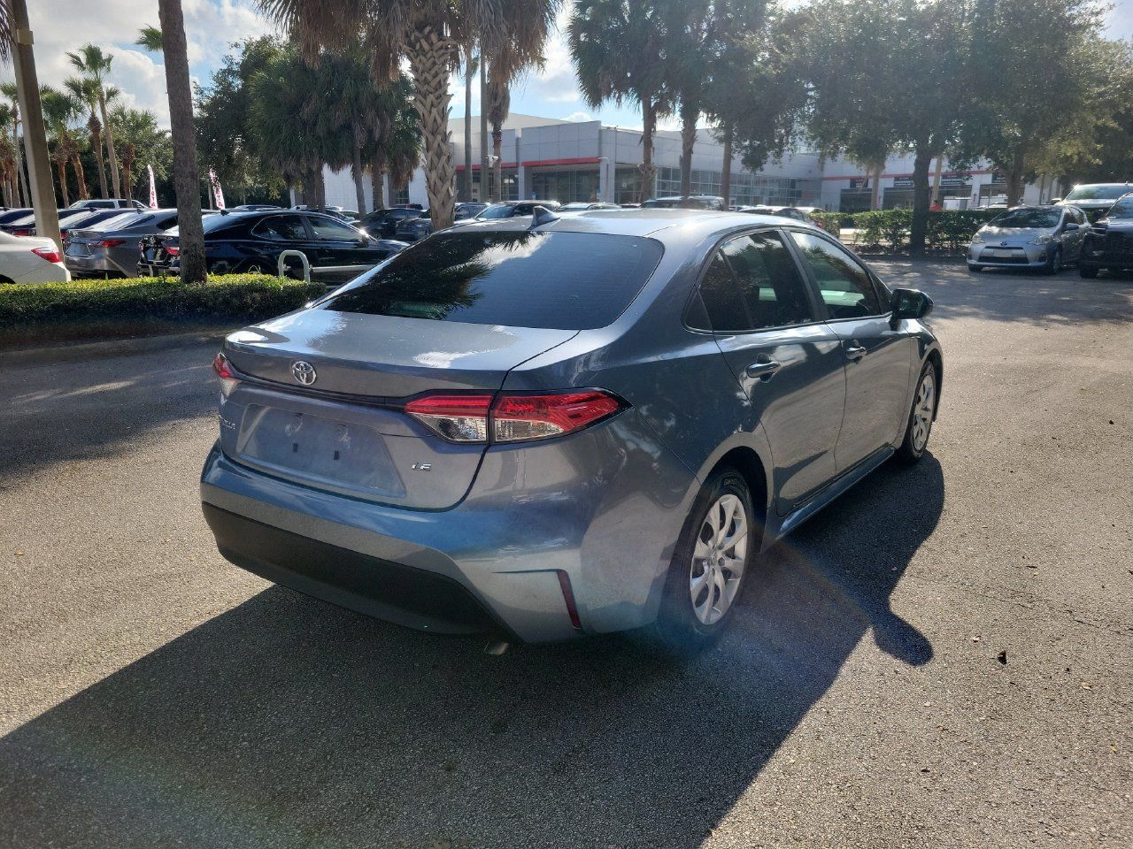 Used 2023 Toyota Corolla LE FWD image 3