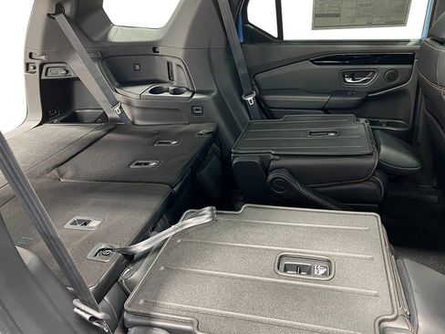 New 2025 Honda Pilot TrailSport image 32