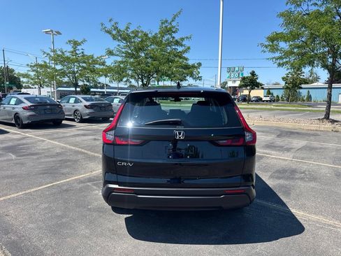Used 2024 Honda CR-V LX image 6