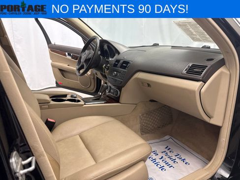 Used 2011 Mercedes-Benz C 300 4MATIC Sedan image 26