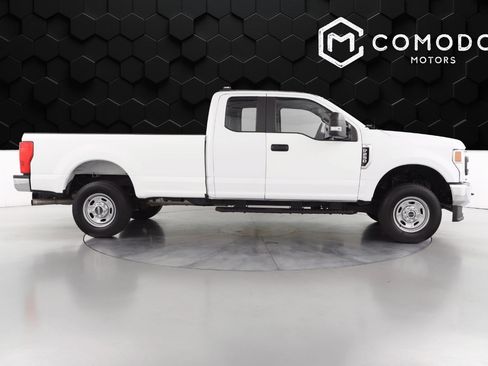 Used 2022 Ford F250 XL w/ Power Equipment Group image 2