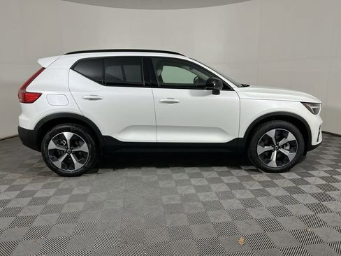 New 2026 Volvo XC40 B5 Plus w/ Protection Package Premier AWD/4WD image 9