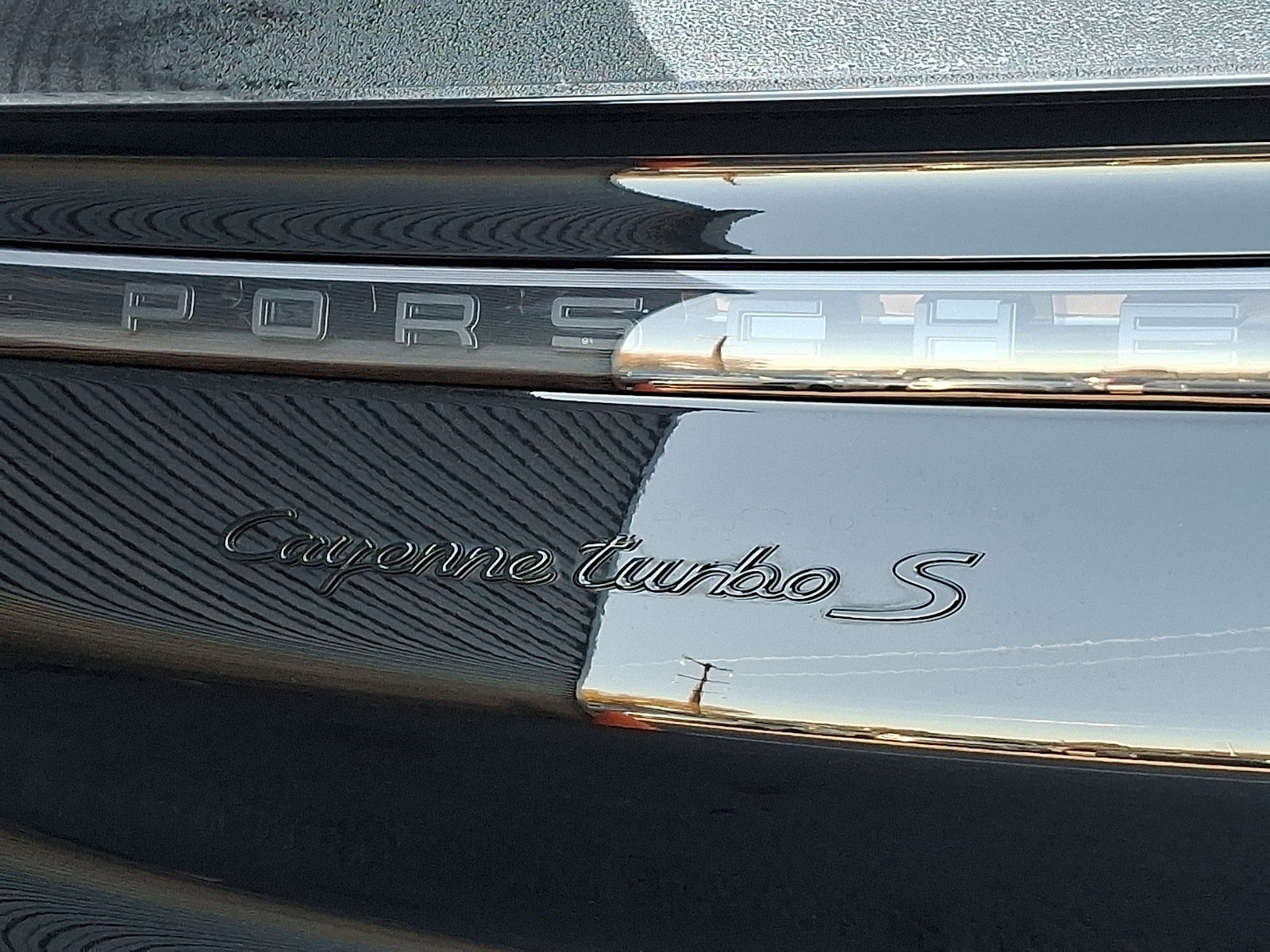 Certified 2023 Porsche Cayenne Turbo S AWD/4WD image 30
