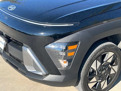 Certified 2024 Hyundai Kona SEL AWD/4WD image 4