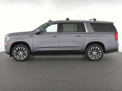 Used 2021 GMC Yukon XL Denali AWD/4WD image 2