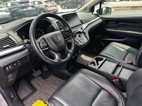 Used 2025 Honda Odyssey Touring image 13