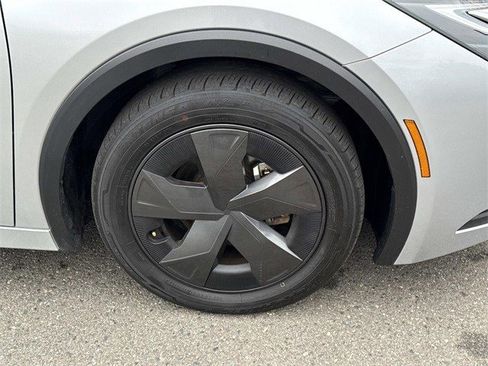 Used 2025 Toyota Prius LE image 7