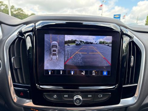 Used 2023 Chevrolet Traverse High Country w/ LPO, Floor Liner Package image 31