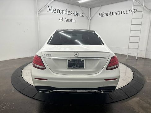 Used 2019 Mercedes-Benz E 300 image 4