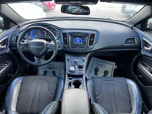 Used 2015 Chrysler 200 S image 28