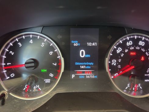 Used 2021 Toyota RAV4 XLE Premium image 18