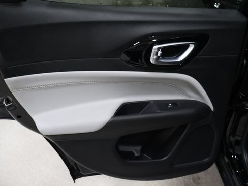 New 2026 Jeep Compass Limited AWD/4WD image 13